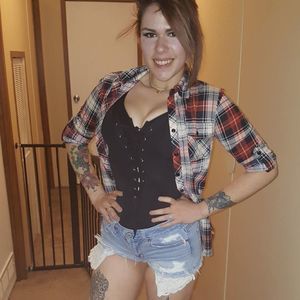 Meet your Posher, Claire